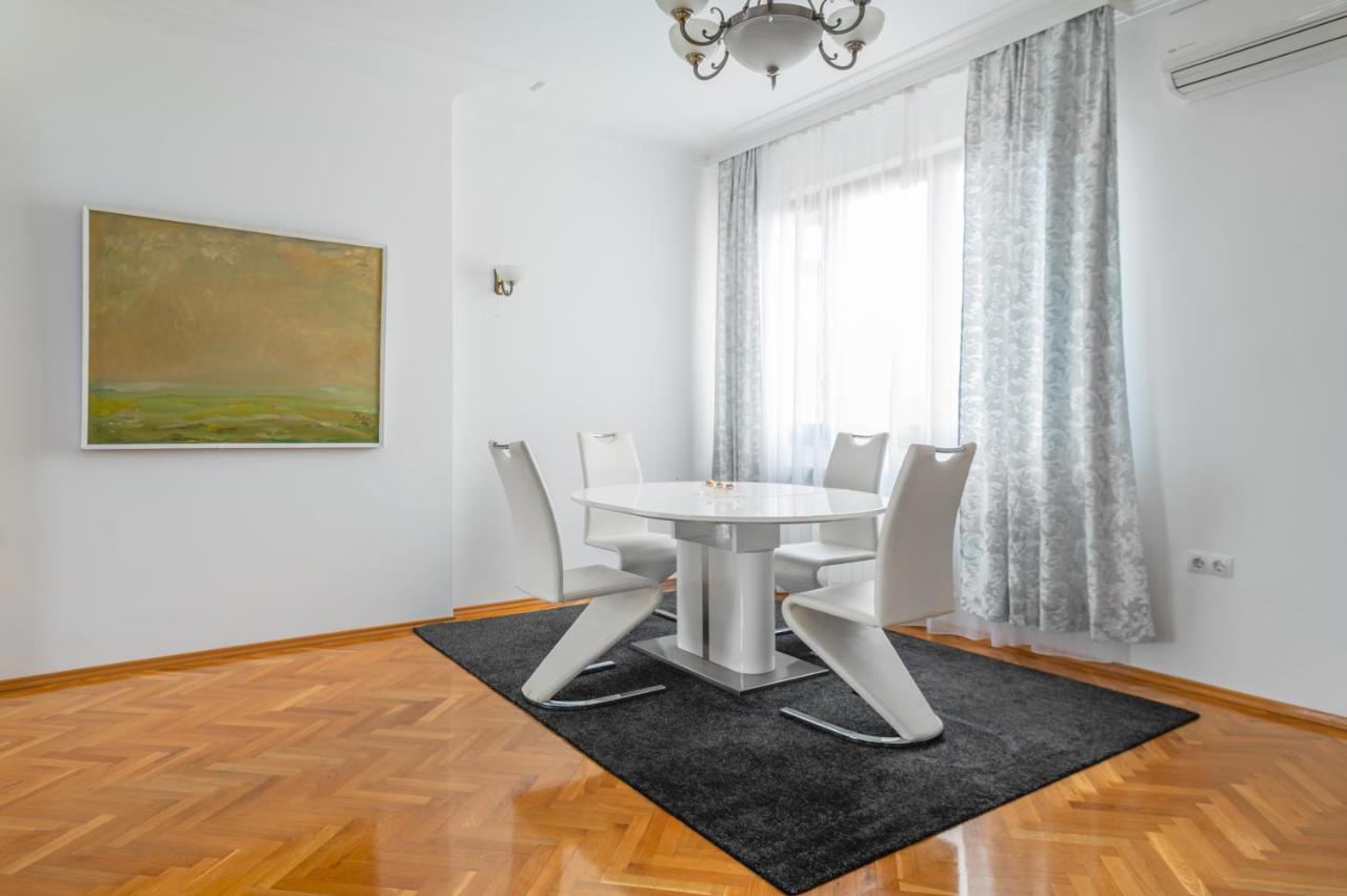 Appartamento Vitosha Str 2Bd White & Blue Apt Sofia Esterno foto